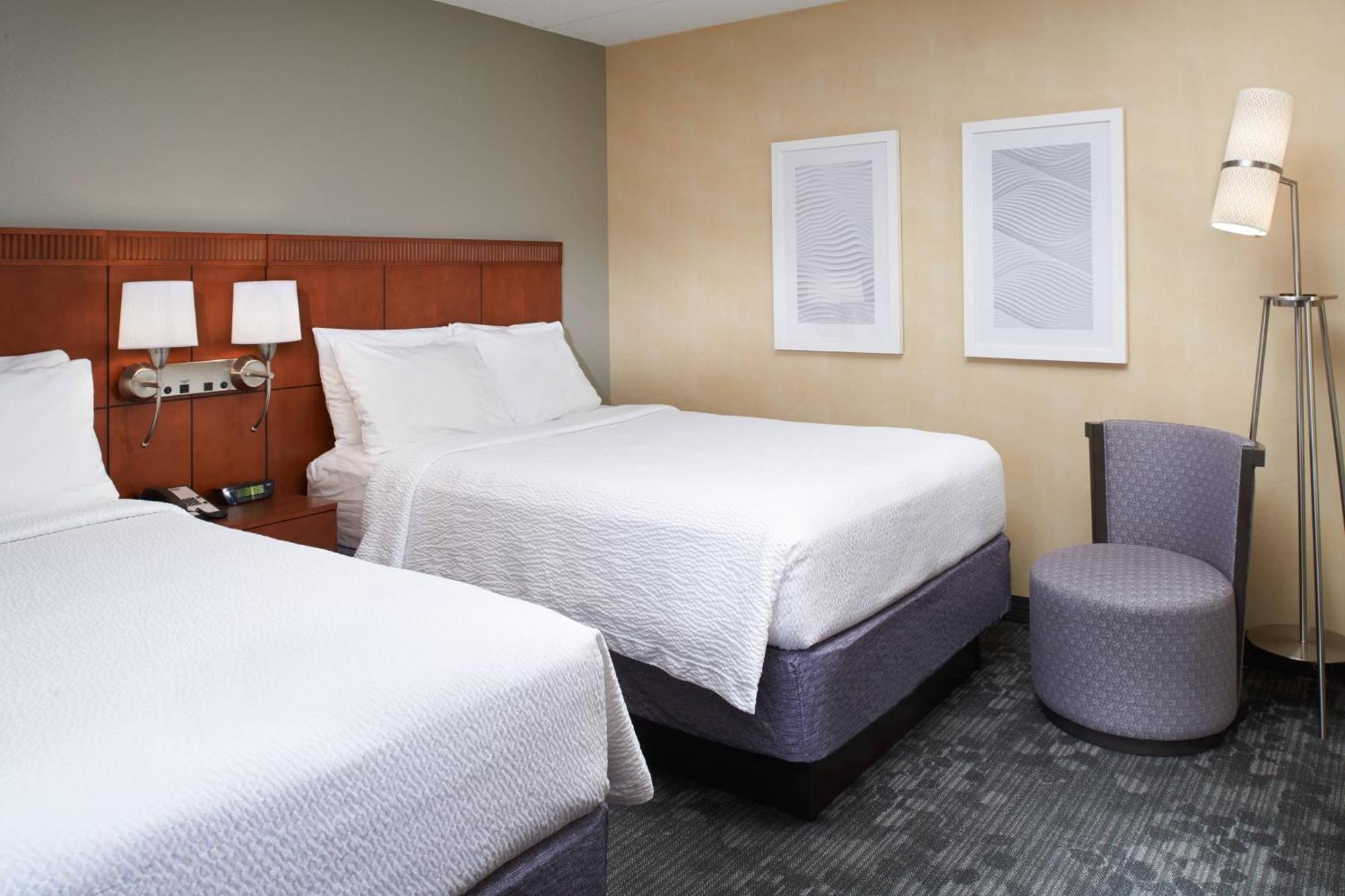 Courtyard By Marriott Hotel